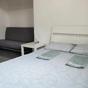 3* Гостевой дом Sleepover Center Guestrooms